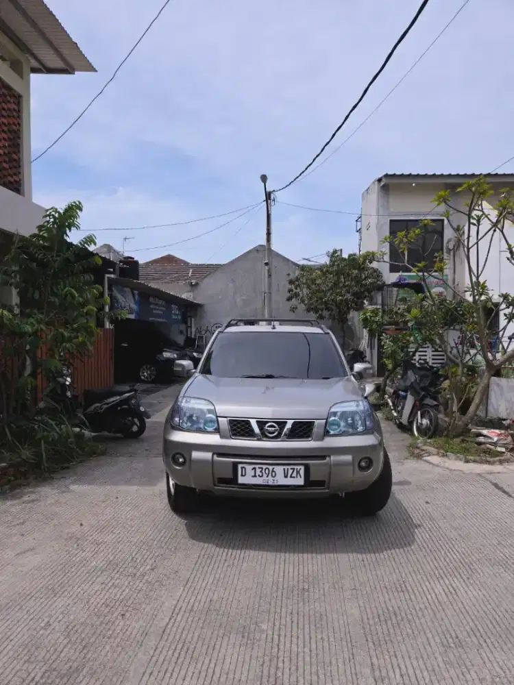 Nissan xtrail T30  2.5 ST Matic 2008
Mesin bandel masih sehat