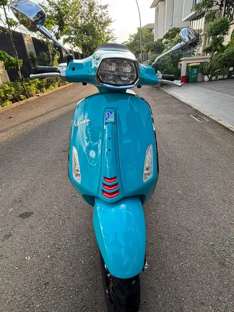 Dijual Vespa Sprint iGet ABS 150 – KM Sangat Rendah!