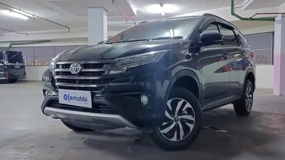 TDP 10JT, Toyota Rush 1.5 G Bensin-AT Hitam 2022