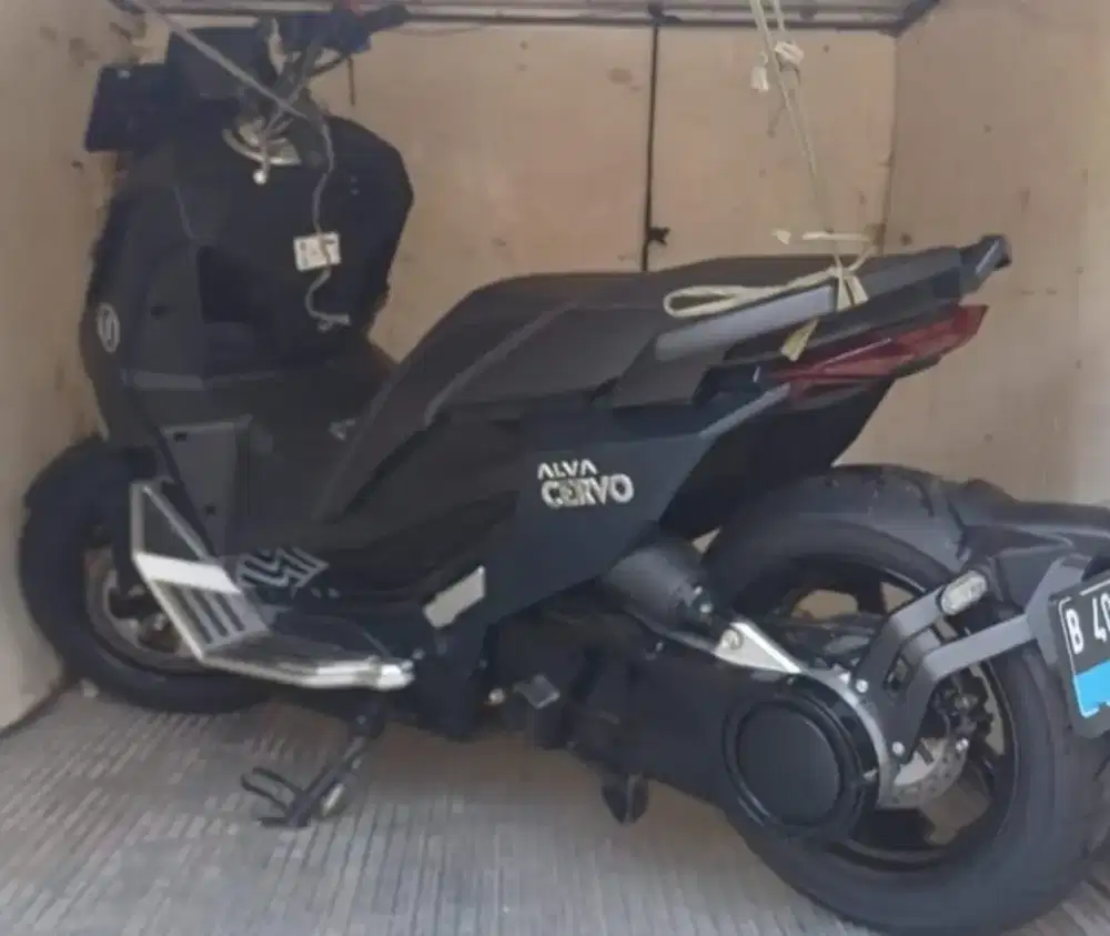 Dijual motor listrik ALVA CERFO TAHUN 2024 warna hitam KM