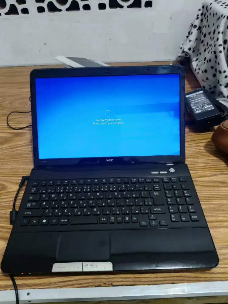 Laptop Nec 15 inc minus