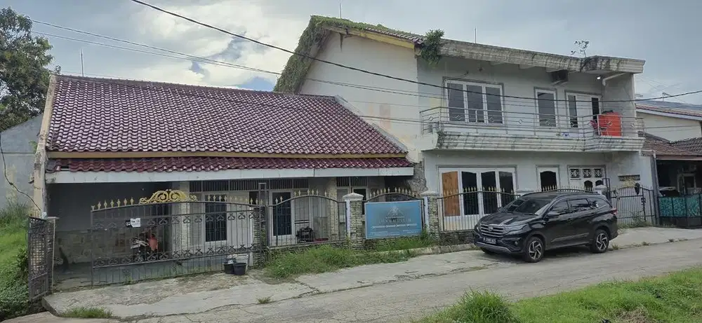 Dijual 3 unit rumah jadi 1 (Gandeng/berdampingan)