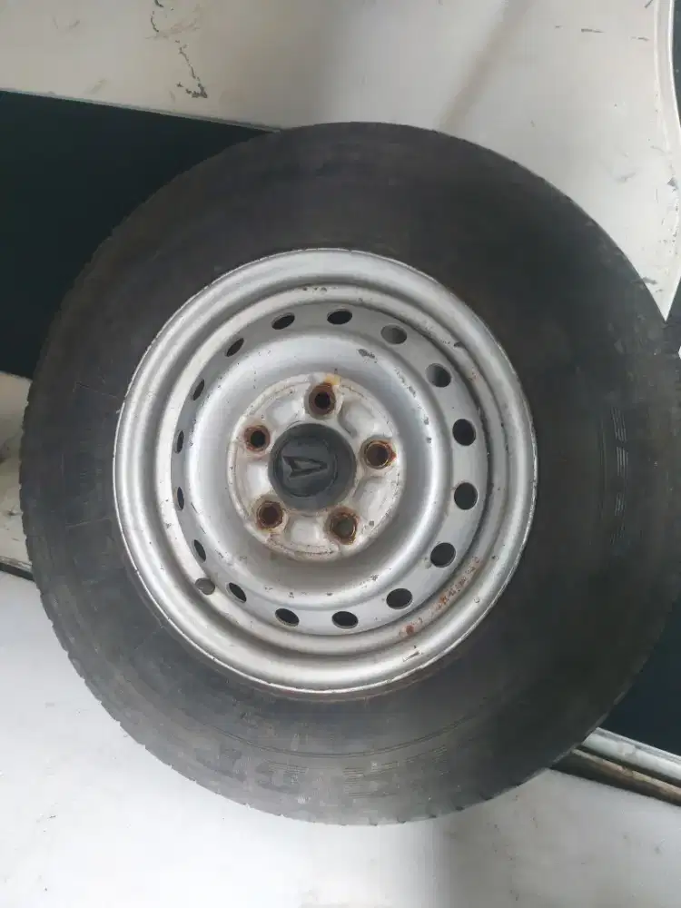 Velg dan ban uk 175 Ring 13