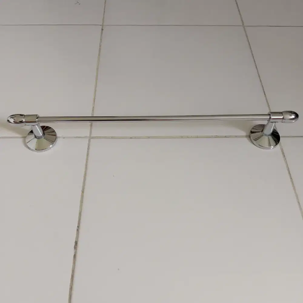 Tempat Handuk Dinding Stainless Ace Hardware Original (Vintage)