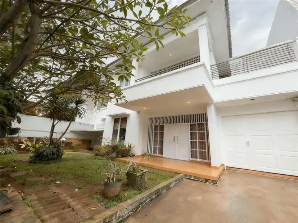 DIJUAL RUMAH MODERN DI PONDOK INDAH DEKAT BUKIT GOLF DAN PIM