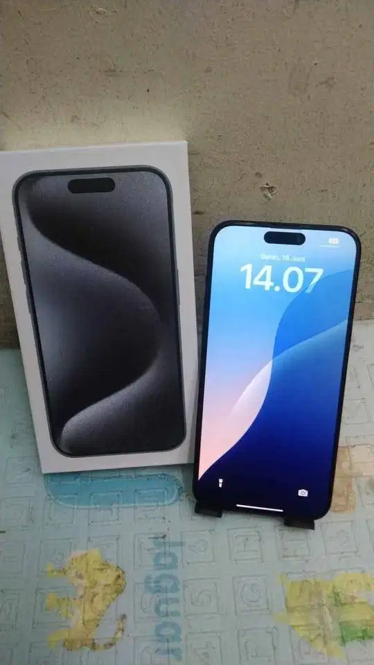iphone 15 pro 256gb black ibox lengkap mulus ori