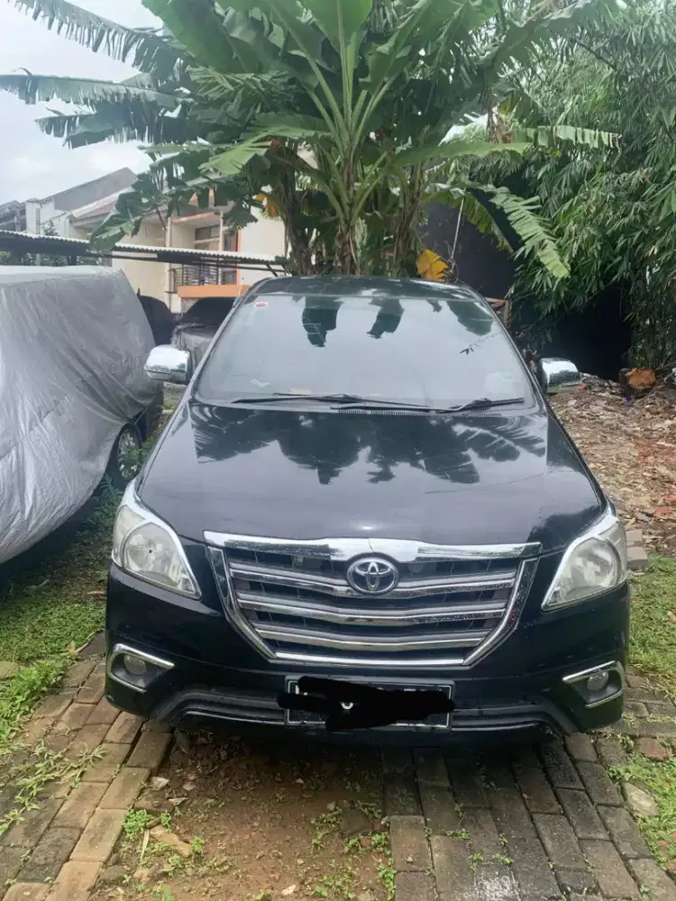 Kijang Innova G bensin AT 2015