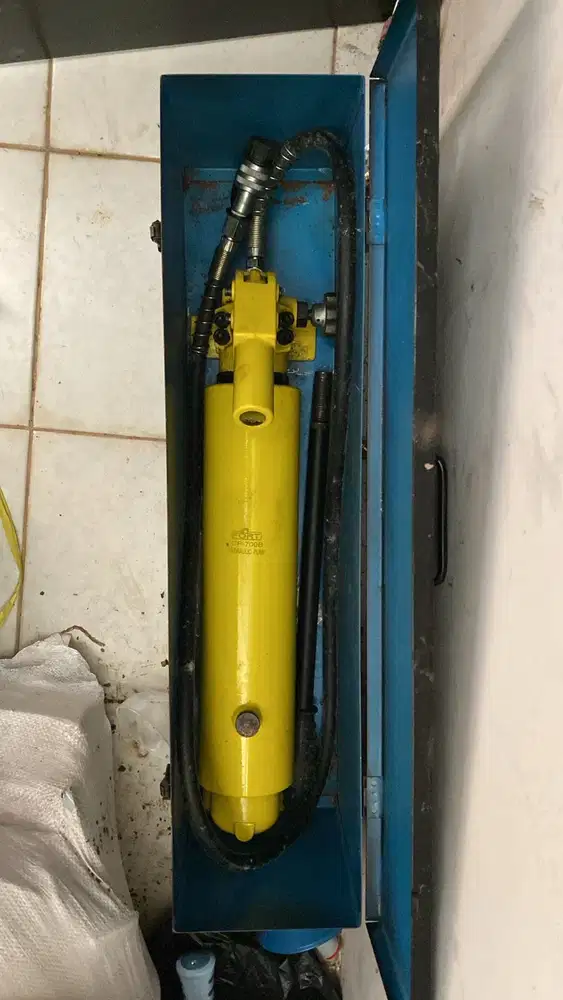 Alat bending dan mesin plong busbar