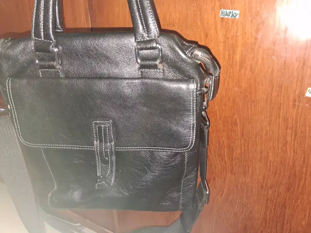 Tas  selempang merek brad Ford genuin leader kulit