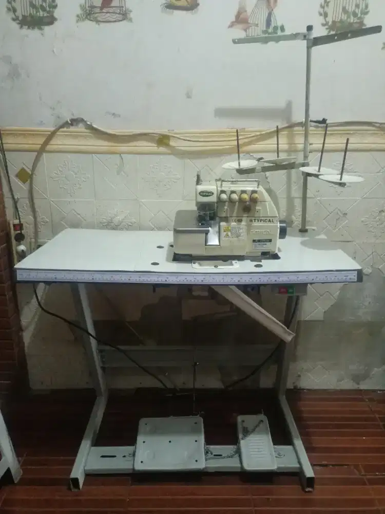 mesin jahit obras typical benang 4