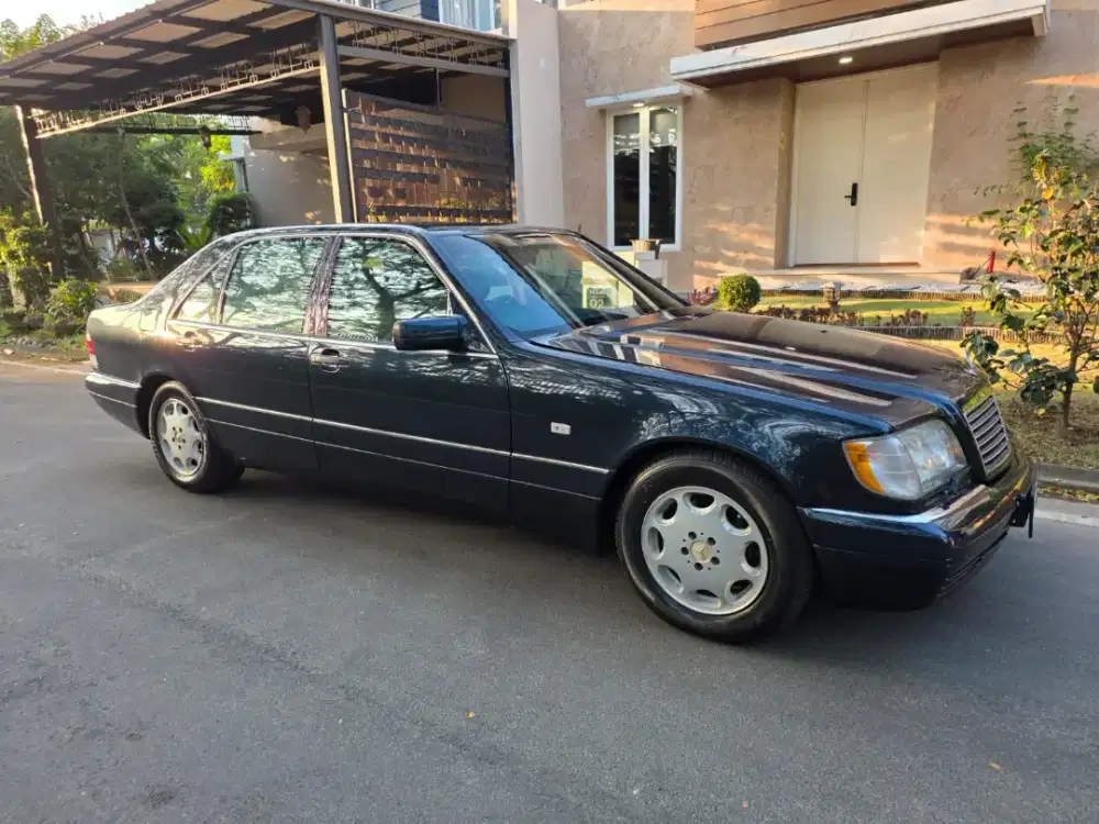 DIJUAL Mercedes-Benz W140 S320 Eksekutif 1996 Full Original Mulus