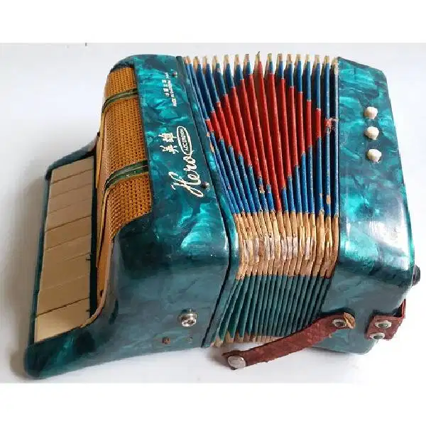 Vintage old Hero mini accordion antik kuno lawas dengan suara amazing