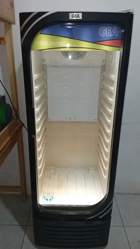 GEA  SHOWCASE CHILLER EXPO-268HS6