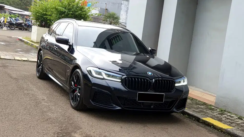 [ LOW KM 11RB ] BMW 530i 530 i Touring Wagon M Sport AT 2023/2024