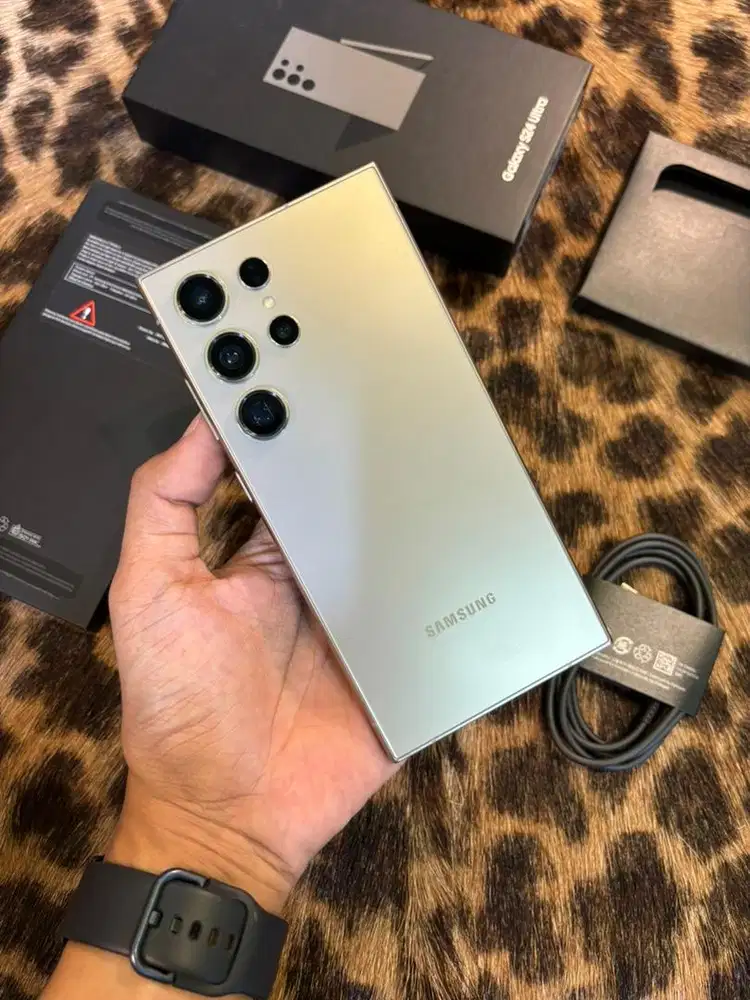 Galaxy S24 Ultra 12/512GB Resmi (Titanium Gray)