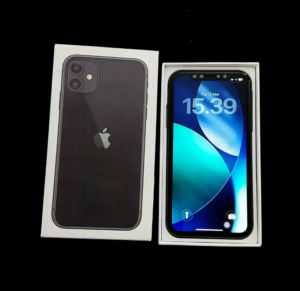 iPhone 11 128GB Black Pemakaian pribadi (Fullset, Likenew)