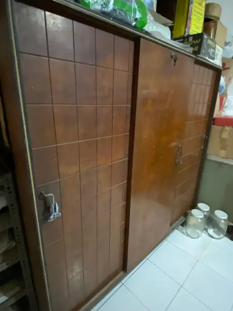 Lemari jati antik 3 pintu sliding