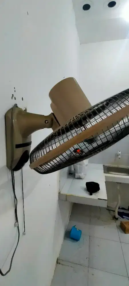 Jual kipas angin pemakaian 2bulan