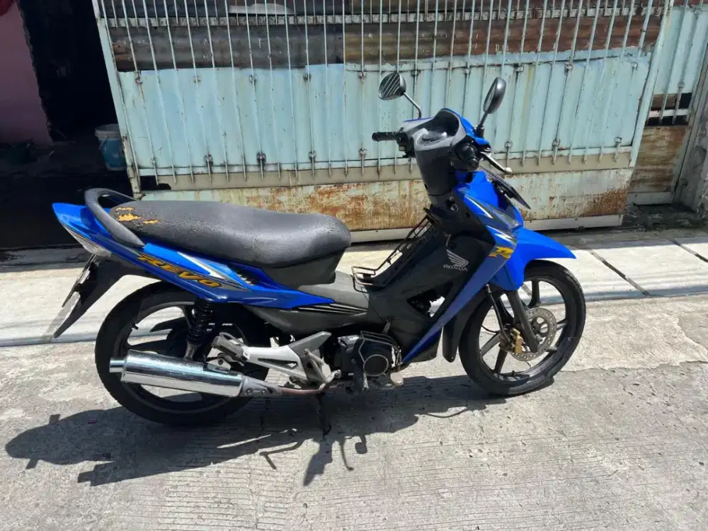 Yang cari motor antik tinggal wa masih terawat orisinil semua tgn 1