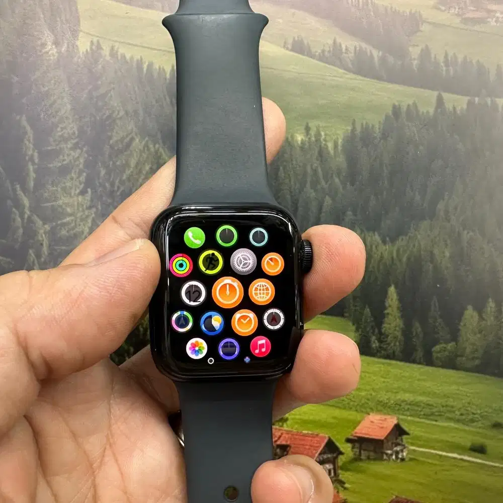 Apple Watch SE 2 (40mm) – Kondisi Mulus