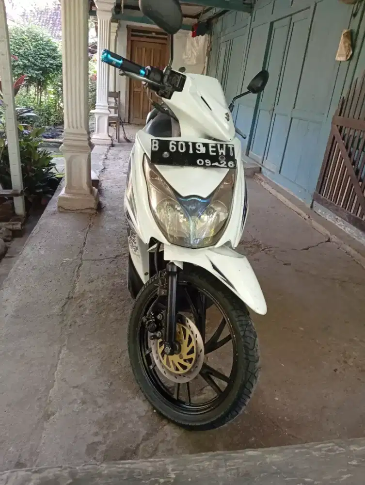 suzuki hayate 125 warna putih