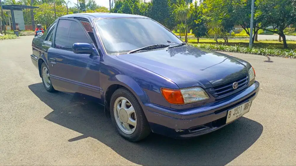 Toyota Soluna 2000 seakan Mobil Ratu – Sedan Sederhana Terbukti Irit