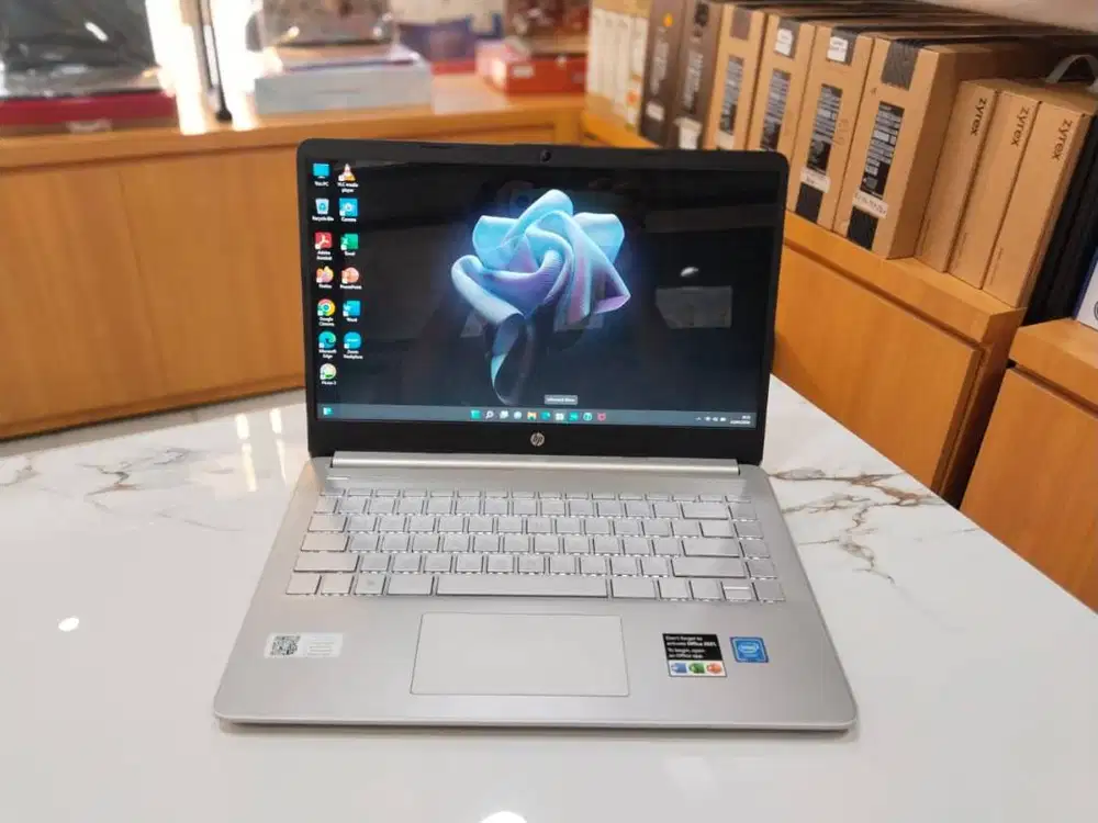 HARGA PROMO!! HP 14S-DQ0508TU CELERON N4120/RAM 4GB/SSD256GB/14/MULUS