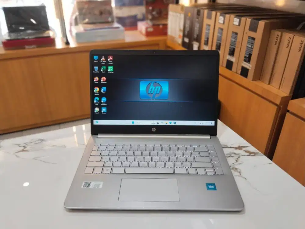 LAPTOP HP 14S-DQ3888TU CELERON N4500/RAM 8GB/SSD 512GB/14 INCH/MULUS
