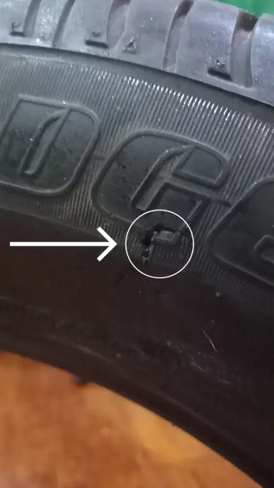 Ban Bocor samping, baru 2 minggu pakai