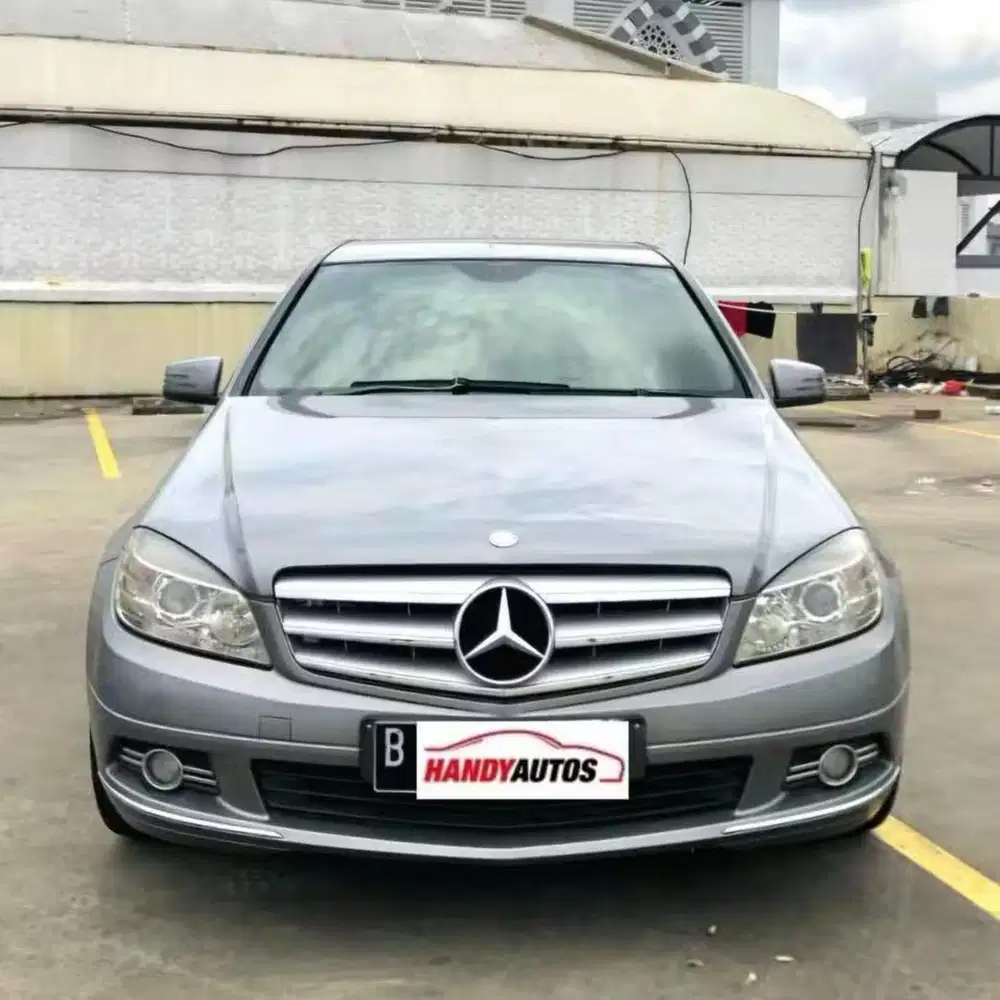 Mercedes Benz C200 CGI Avantgarde Tahun 2011 Automatic Abu abu Metalik