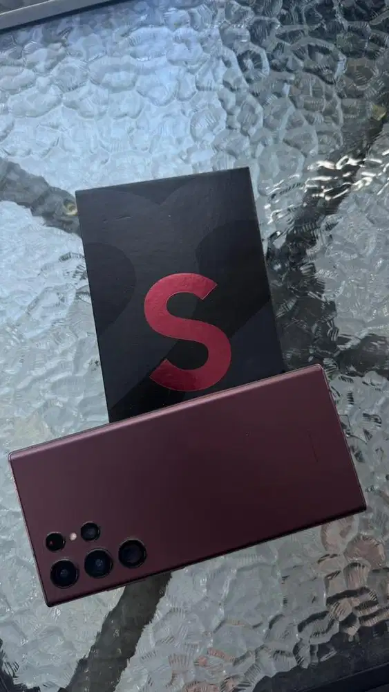 Samsung s22 ultra burgundy ex sein 256