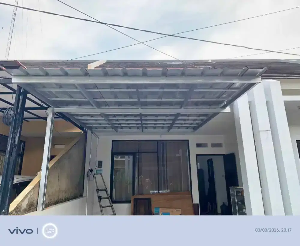 Kanopi baja ringan dan garasi