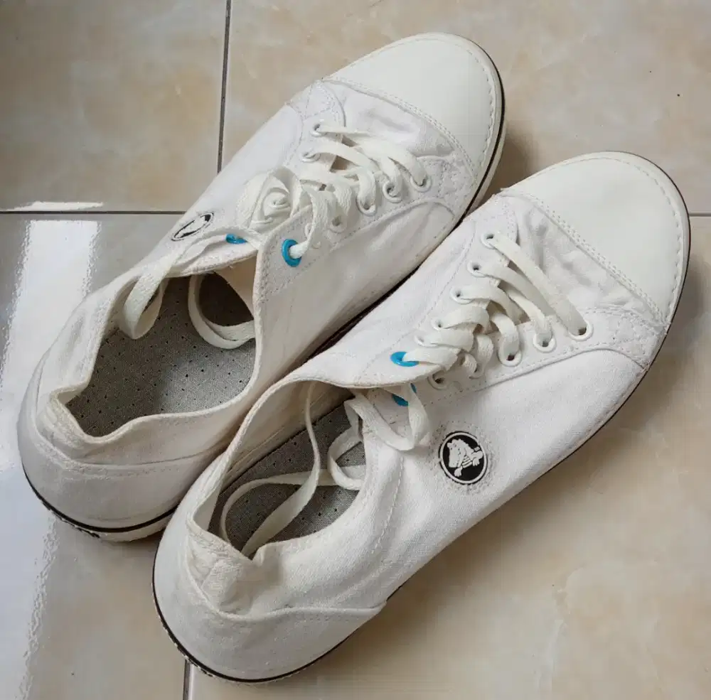 Sepatu Crocs size 46 jual rugi