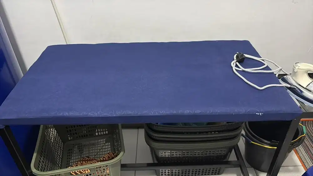 Di jual meja setrika