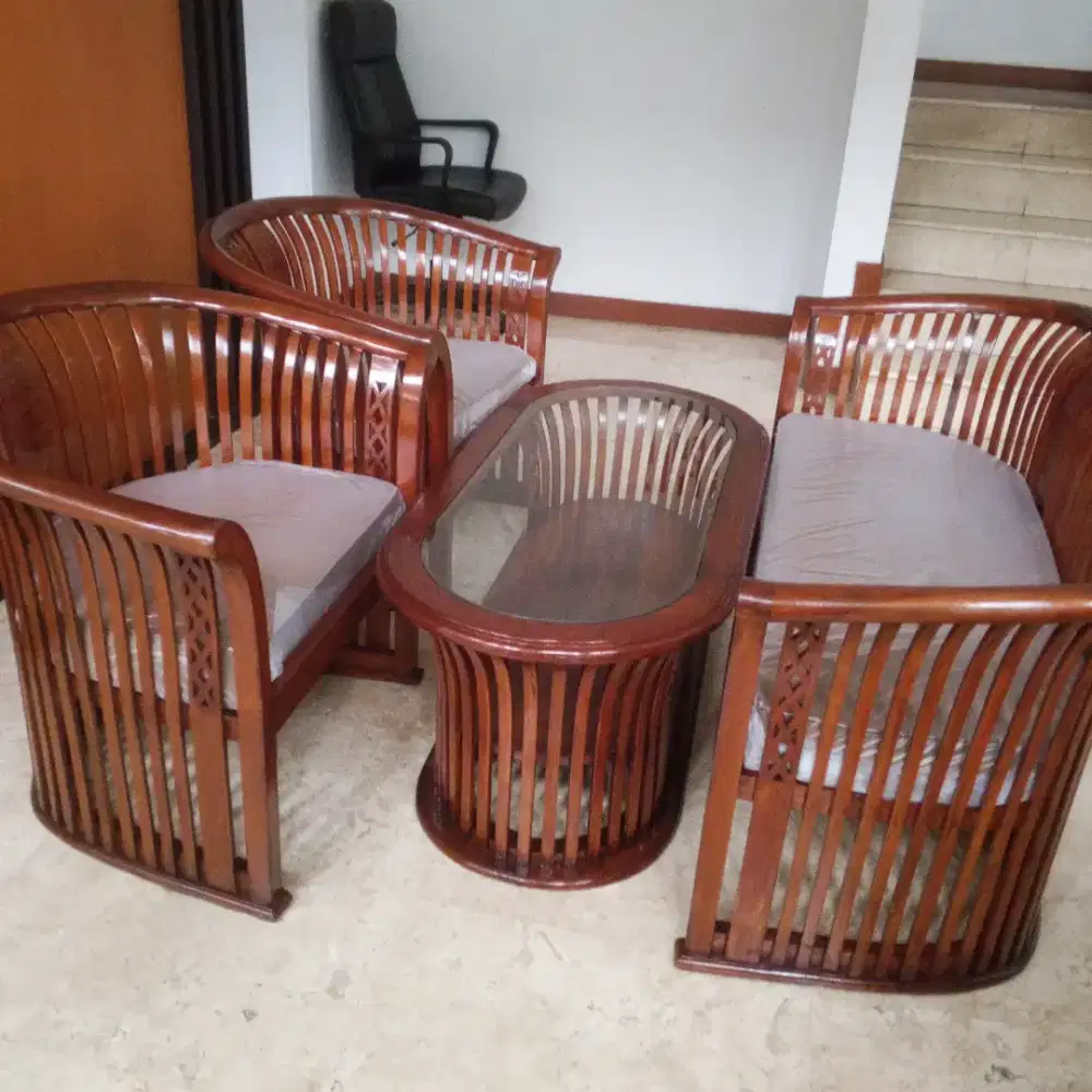 Di jual kursi jati tamu kondisi baru