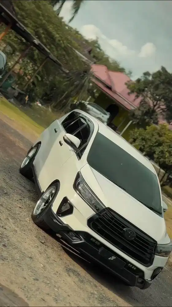 Innova reborn 2017 matic (captain seat)