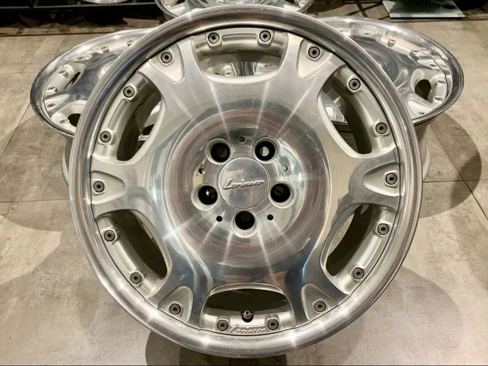 Velg Loriner LM2 Original, R-18, Lebar 8 - 9, PCD 5x112