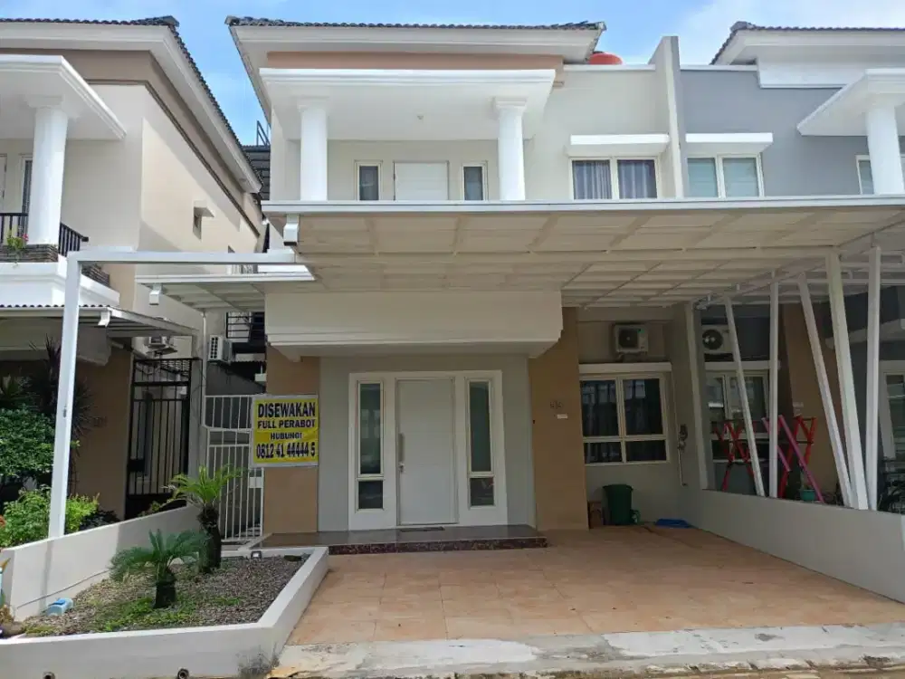Tinggal bawa koper, Rumah 2 lantai sew Full Perabot