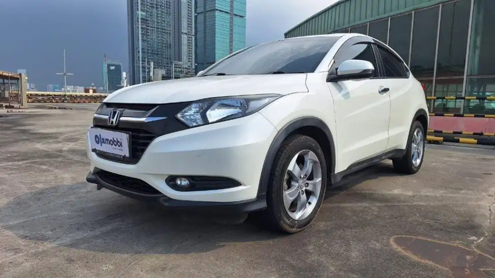 TDP 9,JT, Honda HR-V 1.5 E Bensin-AT Putih 2018