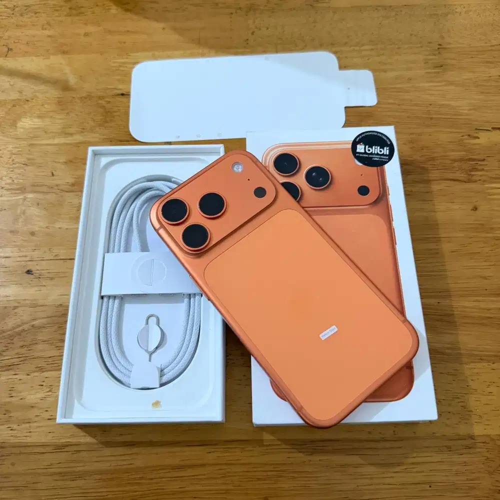 iPhone 17 Pro 256GB Cosmic Orange fullset Garansi iBox 10 Bulan lagi
