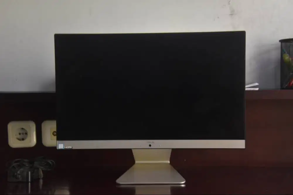 ASUS All-in-One PC Core i5 Gen 8 /HDD 930GB/Siap Pakai/Mulus/Bisa NEGO