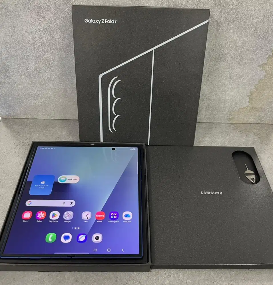 Samsung Z Fold 12/512GB Second Fullset