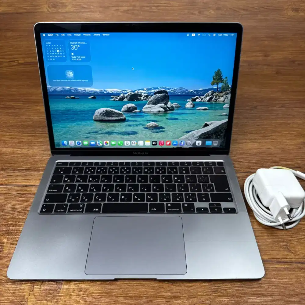 Macbook air m1 2020 ram 16gb ssd 512gb keyboard jepang siap pakai