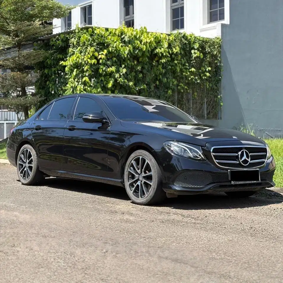 (CASH) Mercedes Benz E300 W213 2016