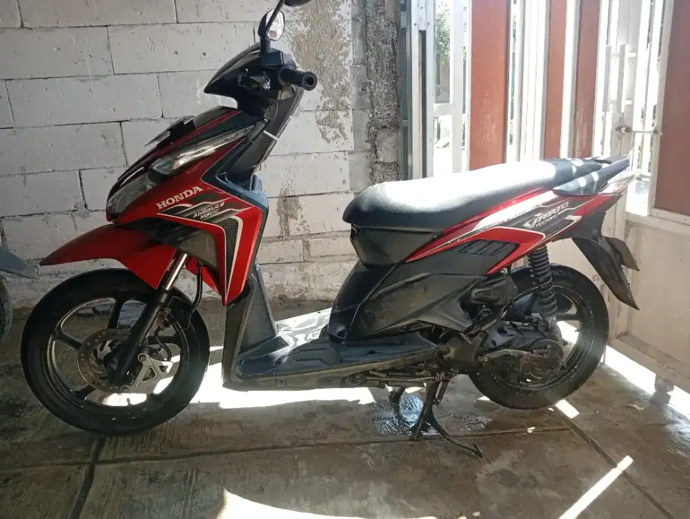 Jual Motor Honda Vario 2010 Tangan ke 2 sudah balik nama