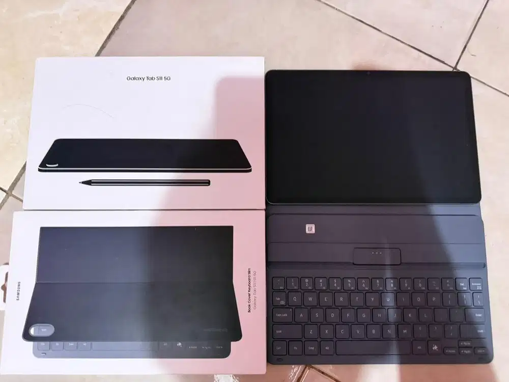 BNOB Samsung Tab S11 5G + keyboard ori 12/256gb SEIN