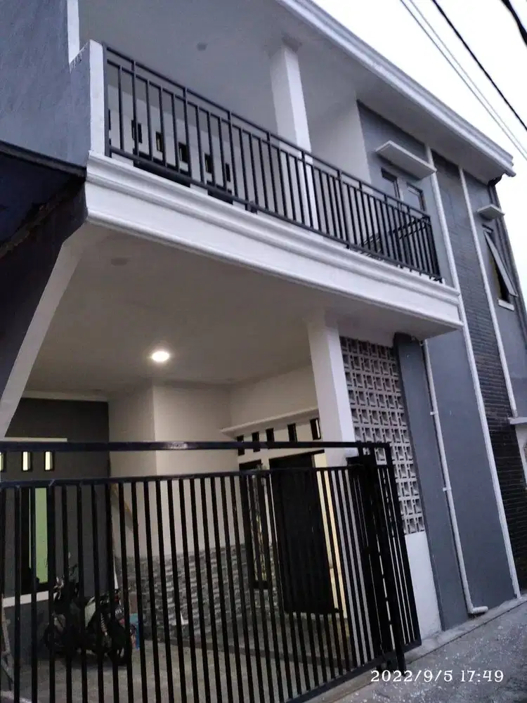 Rumah 2 lantai di kontrakkan tahunan.