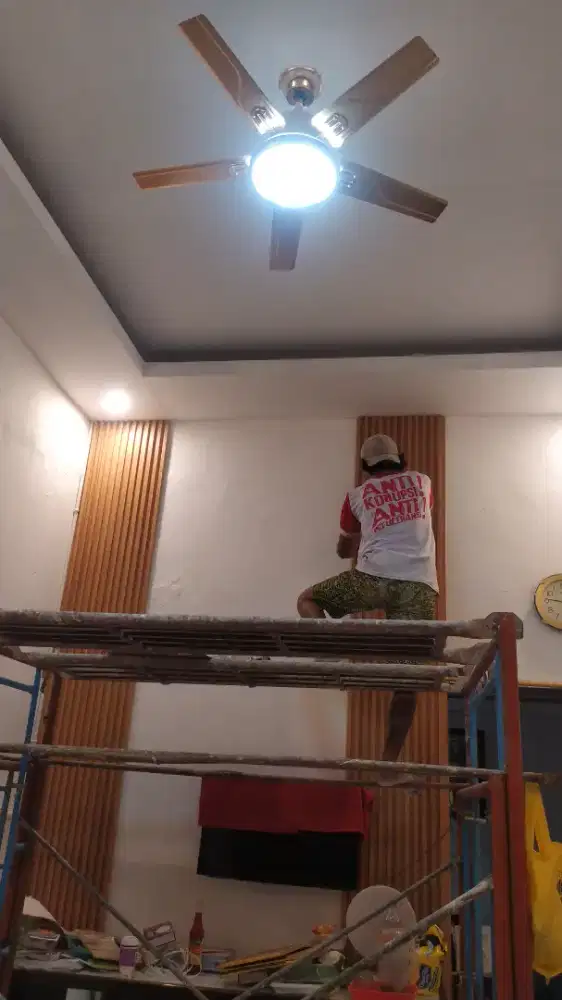 #plafon pvc dan wallpanel dinding, wallbord dinding, cat dinding,