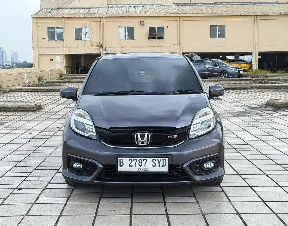 Honda Brio RS At 2018 Abu Metalik , fullset good condition !