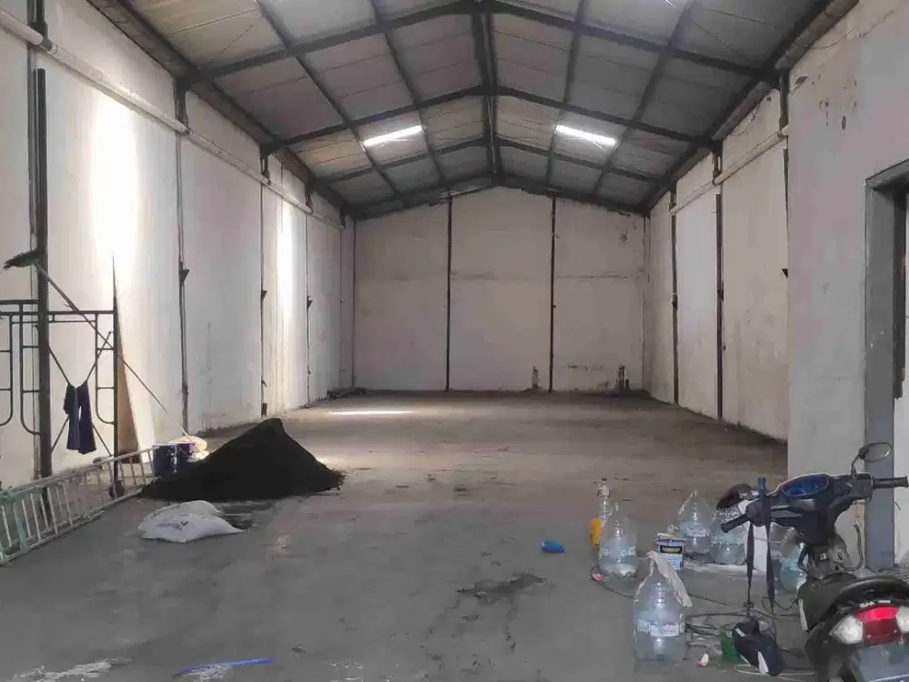 Disewakan Gudang Margomulyo Permai 385 m2 Siap Pakai